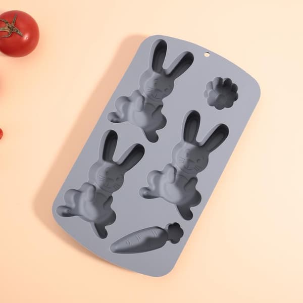 Festlige silikone chokoladeforme med påsketema (kanin og gulerod) grey