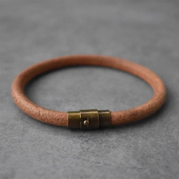 21,5 cm brunt klassisk stil herrearmbånd i skinn med enkel magnetisk spenneknapp, nøytrale smykker, gaver, lykkeamulet, lykke til