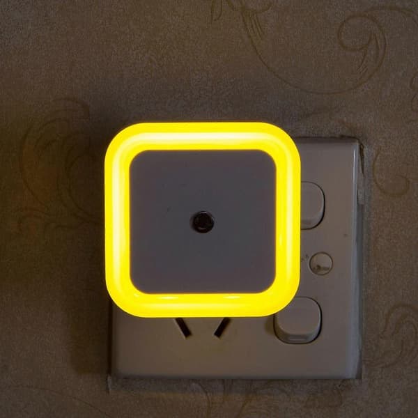Pakke med 2 LED-natlamper, stik i væglamper med lys