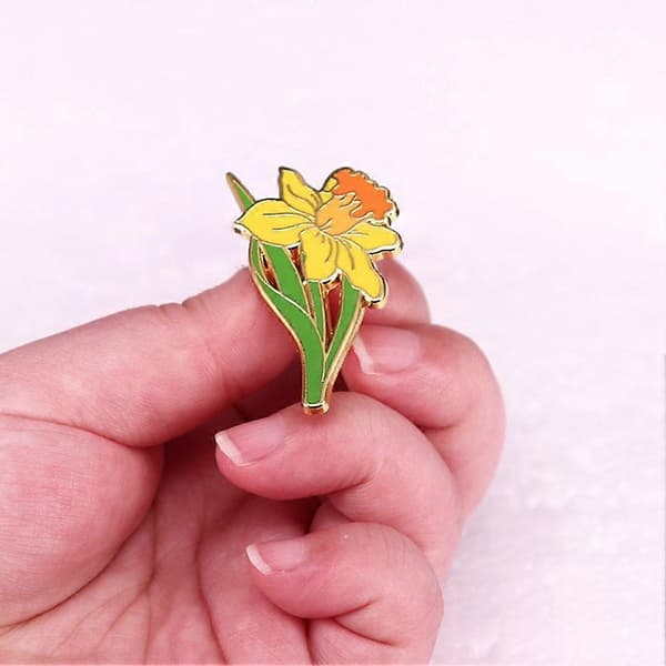Emaljstiftmärke för kvinnor män, påsklilja broschnål 4cm