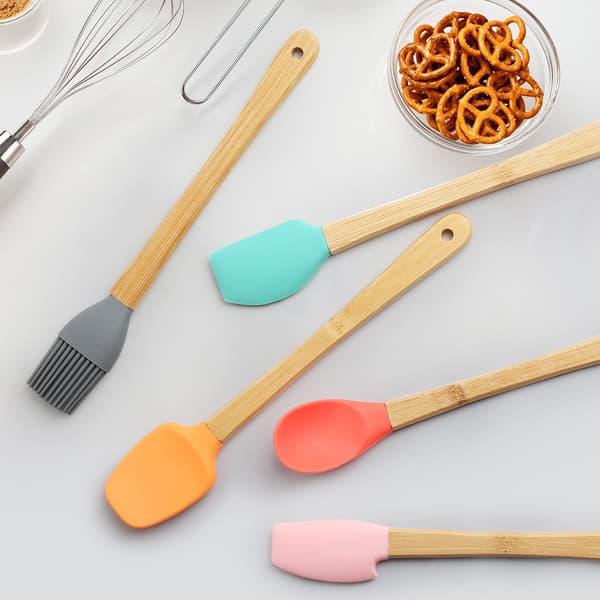 Small Spatulas for Kitchen Use, Mini Silicone Spatula, Small Rubber Scraper, Heat Resistant Small Spatula for Baking Cakes with Plastic Handle