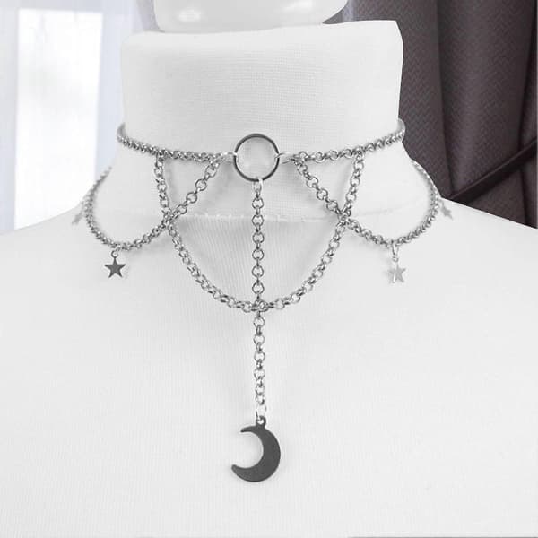 Choker Halskæde Multi Kæder Gotisk Stil Cool Kort Måneformet Udhulet Dame Halskæde Kvinde B