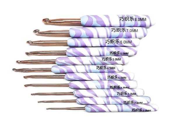 N128 - Set of 11 ergonomic crochet hooks with stylish handle