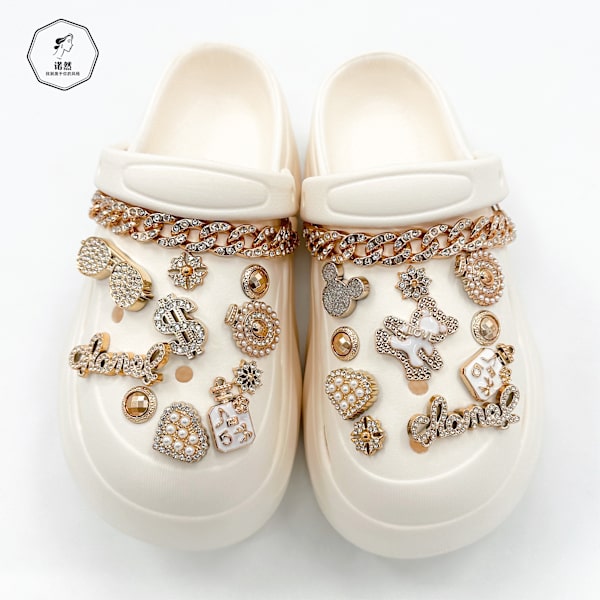 Skoberlocker Flower Croc Charms -koruihin, 22 kpl Skoberlocker Croc Charms -koruihin | Rannekoru Rannekorutarvikkeet | Juhlapalvelukset | Syntymäpäivälahja