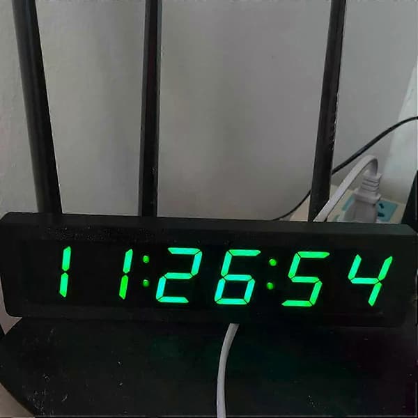 GPS Satellit Väggklocka med Automatisk Tidssynkronisering, 6-siffrig LED-display, Datum Temperatur Larm, Typ-C Driven GREEN
