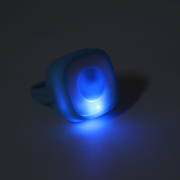 Bluetooth Fjernkontroll for Kamera Lukker Selfie - Oppladbar Fingertuppknapp
