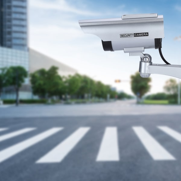 Soldriven falsk kamera utomhus CCTV övervakning Säkerhetskamera LED Record (silver)