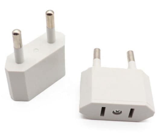 US til EU reiseadapter — US til EU pluggadapter