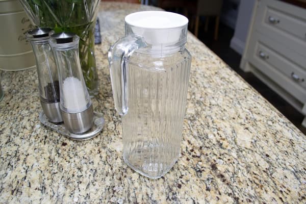 Ravenhead Kylskåpsdörr 1.1L Picknick Vattenkanna i Glas med Lock, glas med plastlock
