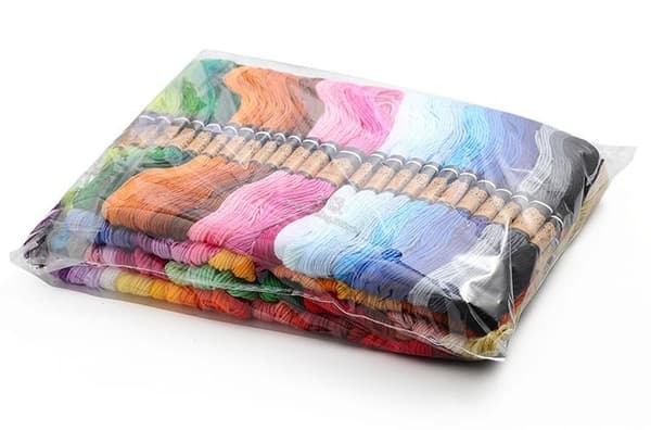 200 nøgler broderigarn / moulinégarn multicolor