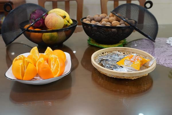 Fruit Basket with Lid - Snacks Fruit Bowl - 27*25*14 cm- ( 2 Fruit Baskets + 2 Lids; 4 Pieces Total )