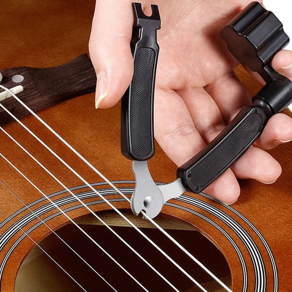 Gitarstrengviklerverktøy 3-i-1 Multifunksjonelt Gitarverktøy Strengkutter Gitarstrengstiftfjerner Gitarbrostiftfjerner (Svart)