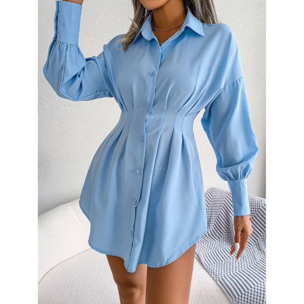 Miniskjortekjole Polyesterfiber Plissert midje asymmetrisk jakkeslagskrage Button Down-kjole Blå M