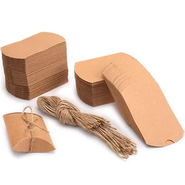 Kuddaskar - 50 Presentaskar med Snöre - Mini Presentaskar av Kraftpapper (8,9 x 6,4 x 2,5 cm)