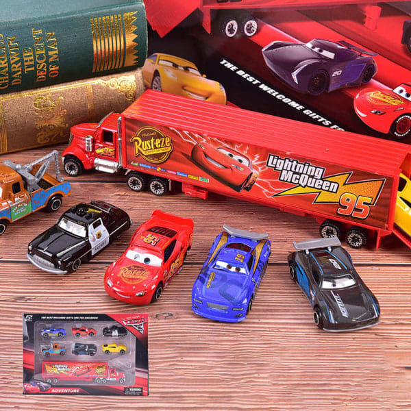 7 kpl Lightning McQueen Jackson Storm Cruz Mater k Uncle Truck - Valumuovimallit