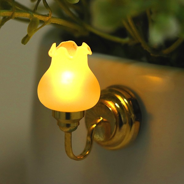 Dukkehust Miniatyr Vegglampe LED Lampe Skrivebordslampe Vegglampe