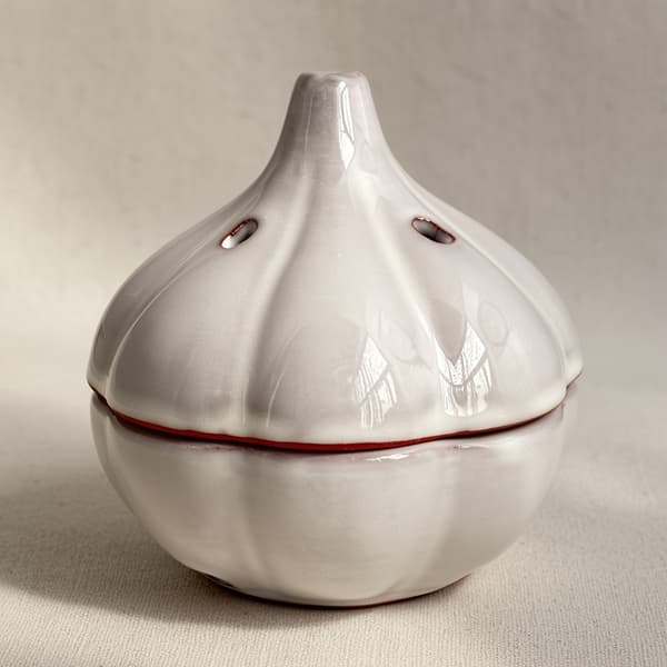 Ceramic Garlic Keeper with Ventilation Holes, Durable Garlic Storage Container