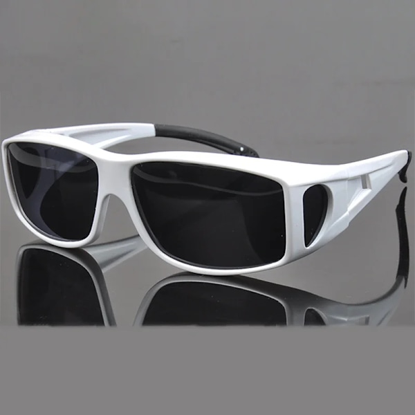 Uudet polarisoidut linssit miesten ajo- ja kalastussaurinkolasit, peittävät miinuslasit, käännettävät Polaroid-aurinkolasit, Oculos De Sol Masculino white frame gray