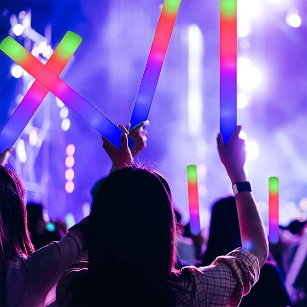 50 värikästä LED-valotikkua konsertteihin ja klubeille - Värinvaihtavat valotikut 50pcs