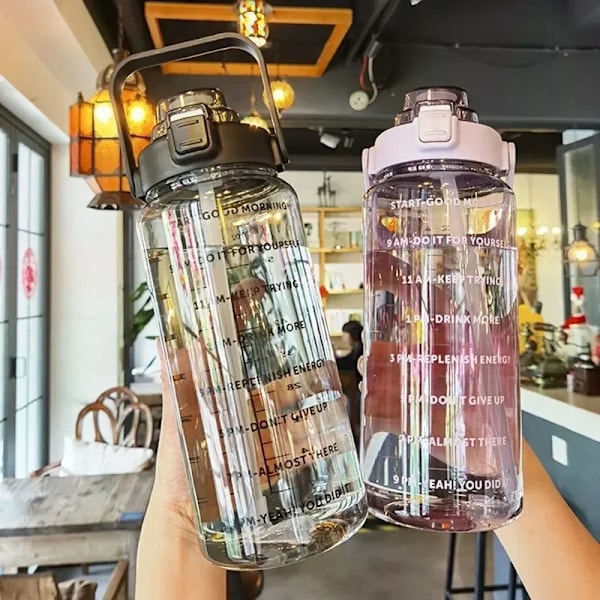2L Vattenflaska med Sugrör Stor Kapacitet Plast Vattenkopp Bärbar Drickflaska Med Tidsmarkering För Utomhussporter Fitness black