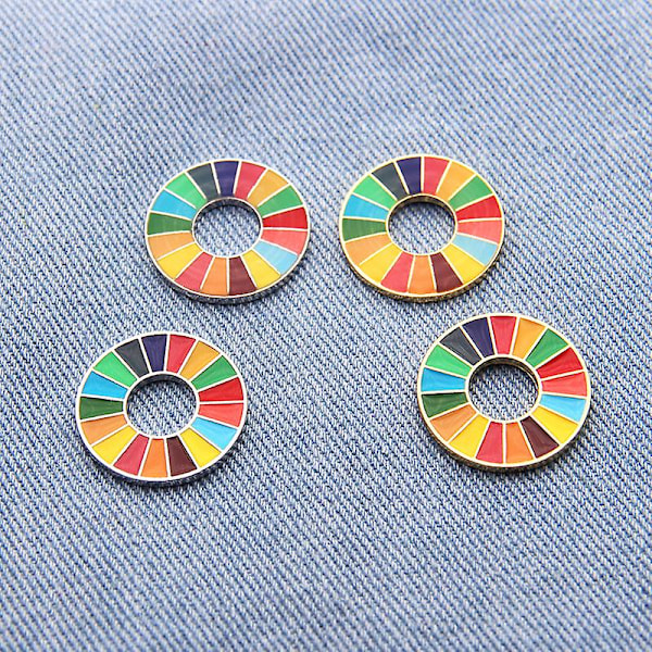 Emali 17 väriä Kestävän kehityksen tavoitteet Rintakoru Yhdistyneet kansakunnat SDGs Pin SHYTMV A4