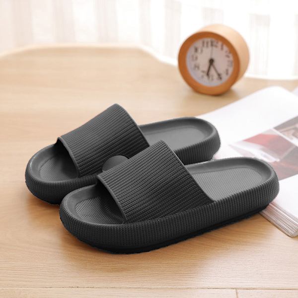 Plattform Cloud Slipper Sort 42-43 (270 mm)