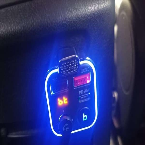 Bluetooth FM-sender & Oplader 20w - Til bilen - Biloplader