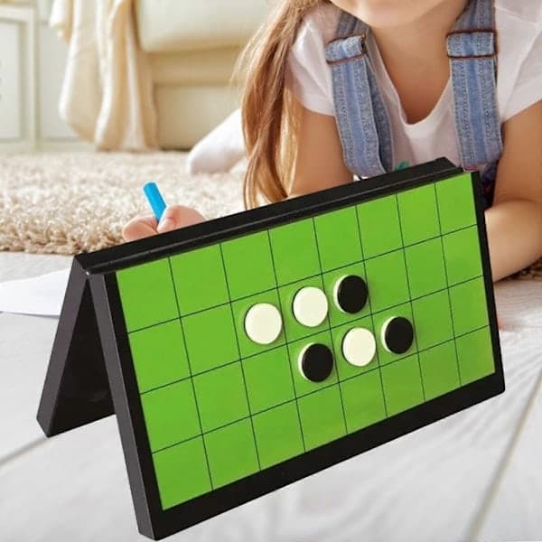 Reversi Klassisk strategispill for barn og voksne