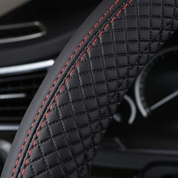 Bilrattskydd, Läderrattskydd 37-39CM, Halkfritt, Andningsbart, Kolfiber, Professionellt Elastiskt Universellt Rattskydd – Svart & Röd