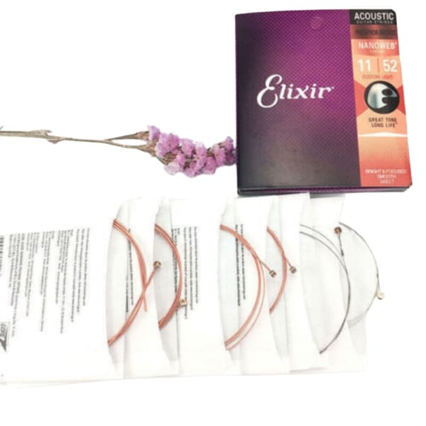 Elixir akustiske guitarstrenge Nanoweb Phosphor Bronze Light 16027