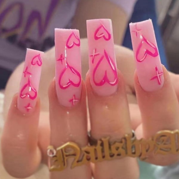Lange falske negle kistetryk på falske negle Pink Heart Flase Negle Full Cover Stick On Negle til kvinder og piger24 stk.