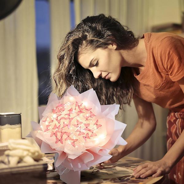 Hårband Nya 52 st Fjärilar Blombukett Presentset Med LED-Ljus Fantastiska Present Idéer Till Alla Hjärtans Dag, Födelsedag, Årsdag, Förlovning Pink One Size