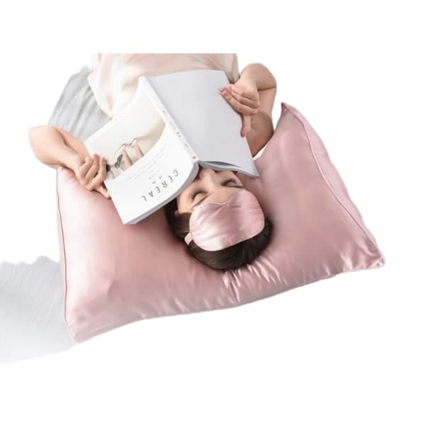 Silkkityynyliina silmämaskilla - Pinkki