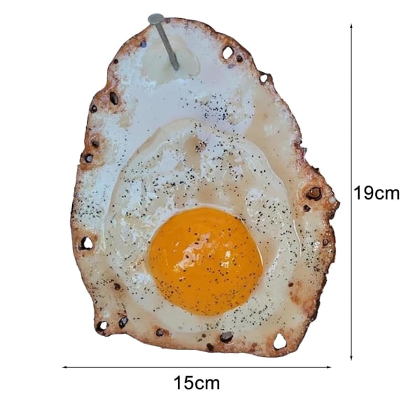 Stekt egg hengende på en spiker Stekt egg veggkunst Morsom egg skulptur Vegg hengende stekt egg gourmet dekorasjon for stue kjøkken