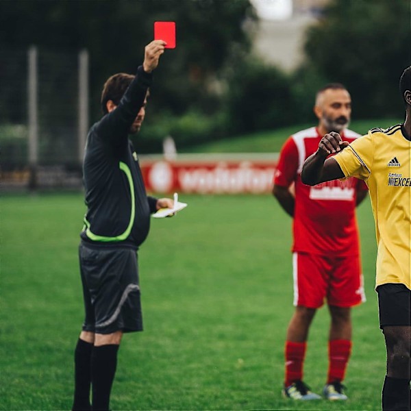 Fodbolddommersæt, Fodbolddommerpung Notesbog med rødt kort, gult kort og metaldommerfløjte til fodbold, 1 pakke