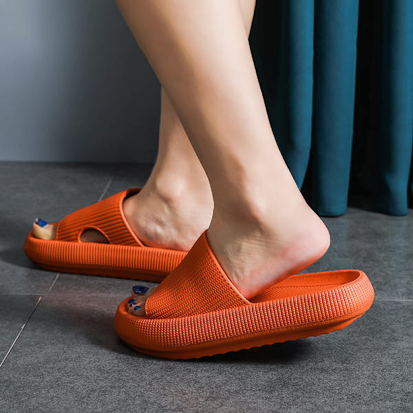 Plattform Cloud Slipper Sort 42-43 (270 mm)