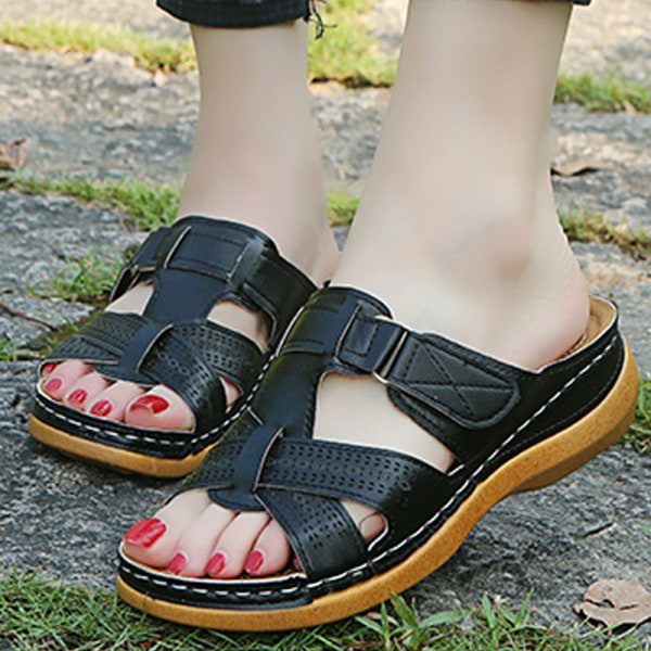 Ortopediska sandaler för kvinnor Sköna halkfria platta skor . Black 37