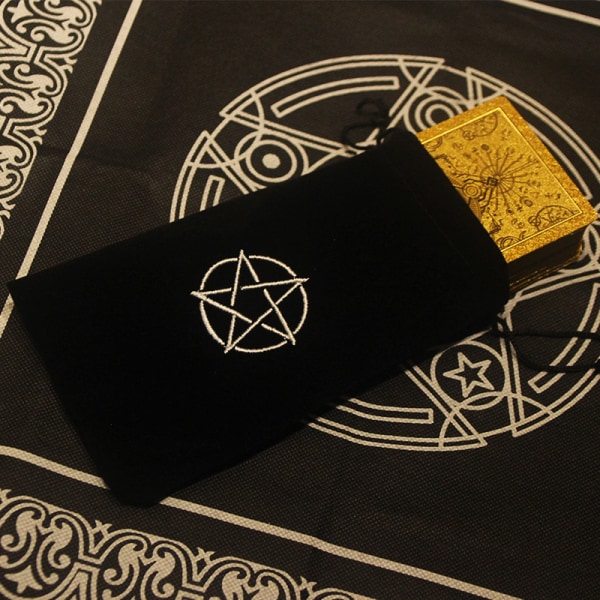 Kultakalvo Tarot Kultaleimattu värillinen Tarot-muovi PVC-vedenpitävä lautapelikortti B003 wooden box black