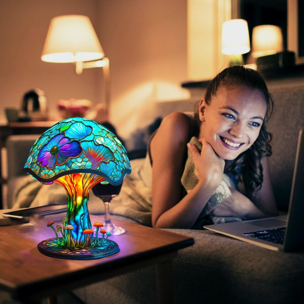 Farget harpiks Mushroom Table Lamp, 5,9 tommers høye farget malerier Plant Series Night Light, USB Oppladbar bohemsk deco A