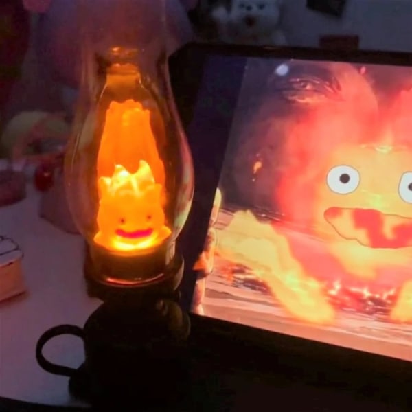 Howl's Moving Castle - Hængende Kalk, Natlys, Flame Natlampe LED Flamme Light Sengelampe Anime Night Light Bord röd