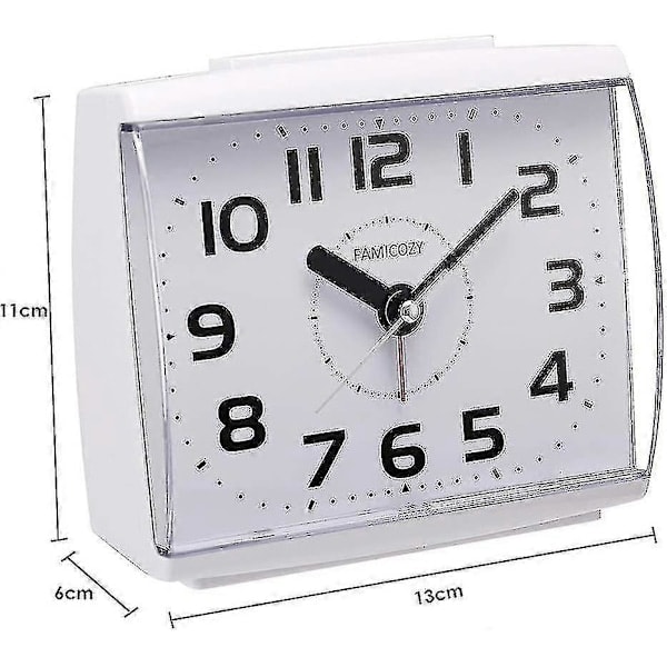 Analog Väckarklocka för Seniorer, Tyst Icke-Tickande med Snooze och Bakgrundsbelysning, Crescendo Högt Alarm, Stora Siffror