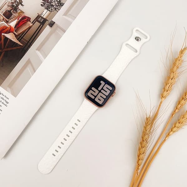 Apple Watch Series 41mm - 40mm - 38mm Universal Flexible Strap Leopard Pattern Watch Band - Hvid White