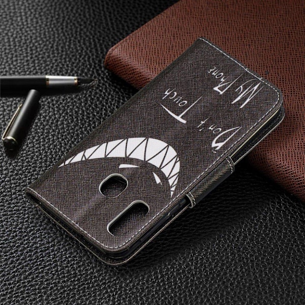 Wonderland Samsung Galaxy A20e etui - Do not Touch My Phone Multicolor