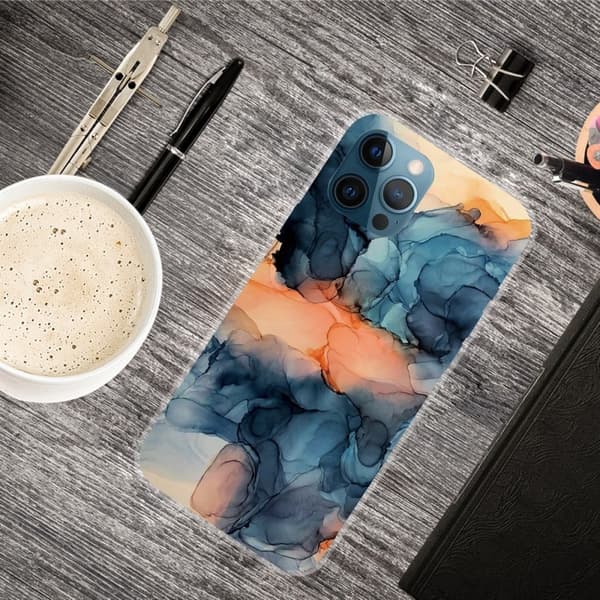 Marmormotiv iPhone 15 skal - Orange Mellan De Blå Blå