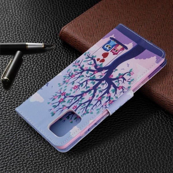 Wonderland Samsung Galaxy A71 flip case - Tree og Par Owls Multicolor
