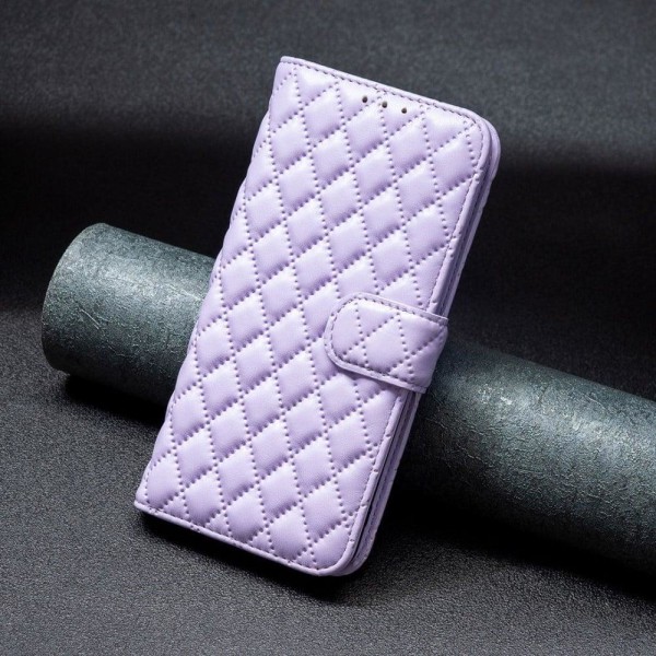 Rhombus Mønster Matte Flip Etui til Motorola Moto E32 - Lilla Purple