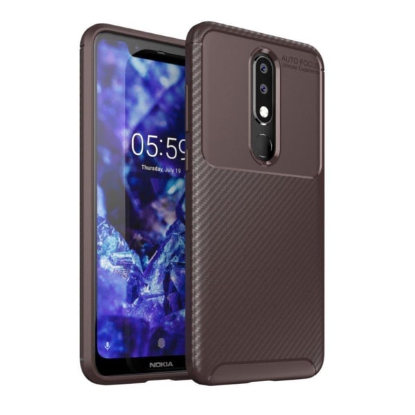 Nokia 5.1 Plus kolfiberfodral i Beetle-serien - Brun Brun