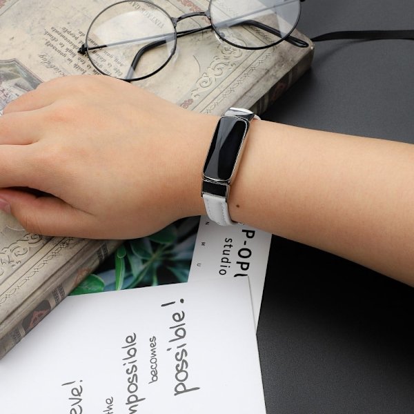 Fitbit Luxe urrem i ægte læder - Hvid / Størrelse: L White