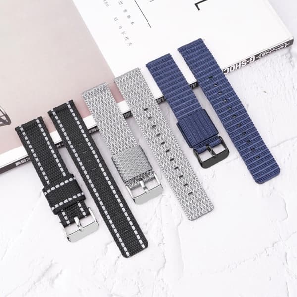 Huawei Watch GT 3 42mm / Watch GT 3 Pro 43mm Håndledsrem 20mm Texture Nylon Watchstrap - Grå / Grå Silver grey