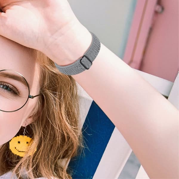 Samsung Galaxy Watch 3 (45mm) / (46mm) elastisk klokkerem med justerbar spenne - Grå Silver grey